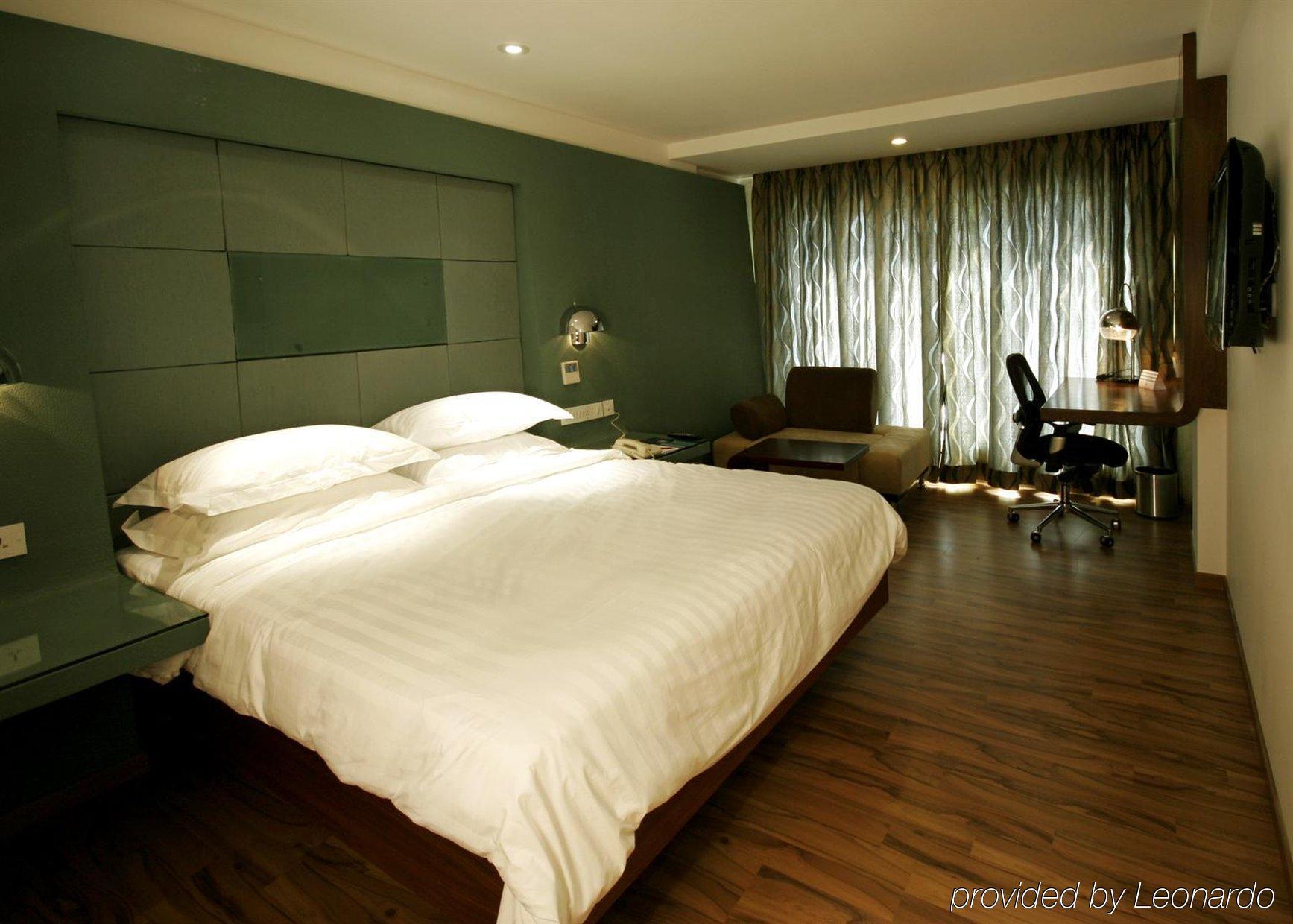 Hotel Trinity Isle Bengaluru Pokój zdjęcie